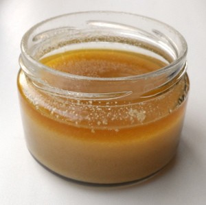 Масло сливочное традиционное <q>Вкуснотеево</q>, жирность 82,5%<br>Перетоплено в гхи. Идёт разделение по фракциям