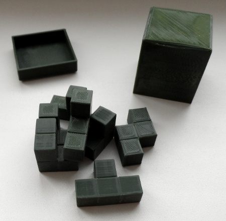 Головоломка из пластика
